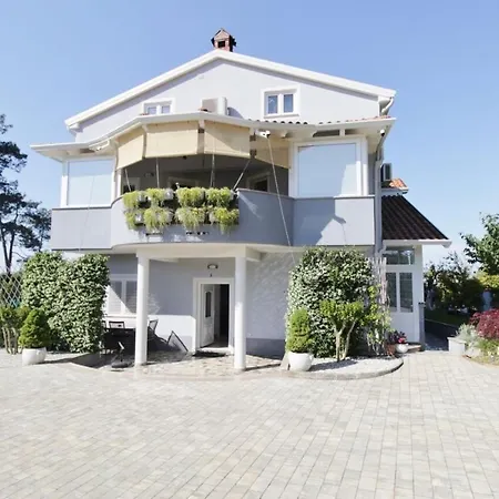Apartman Titonel